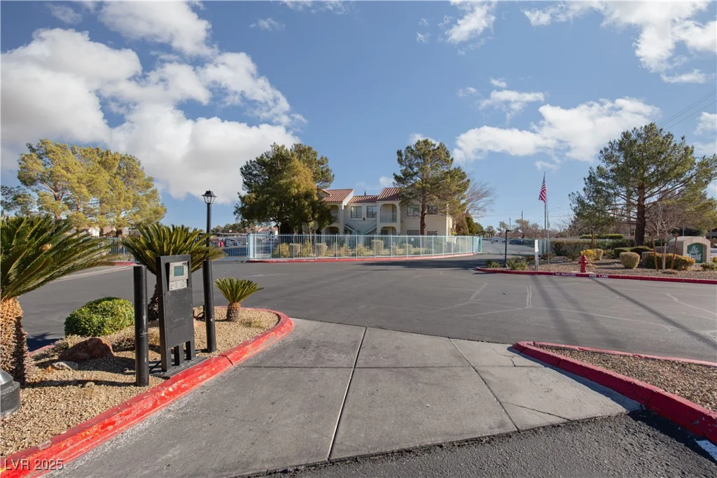 4839 Torrey Pines, Las Vegas, NV 89103