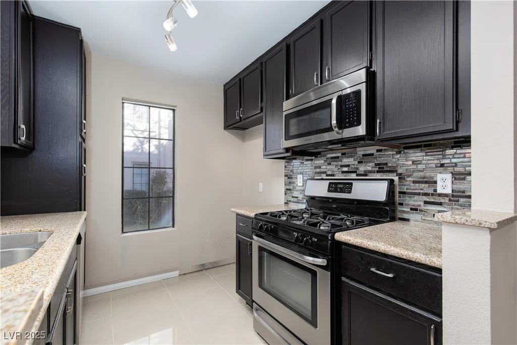 4839 Torrey Pines, Las Vegas, NV 89103