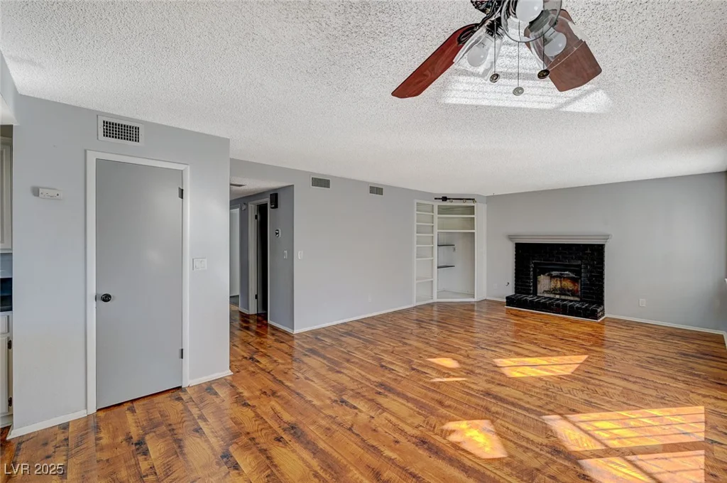 2101 Autumn Lull, Las Vegas, NV 89146