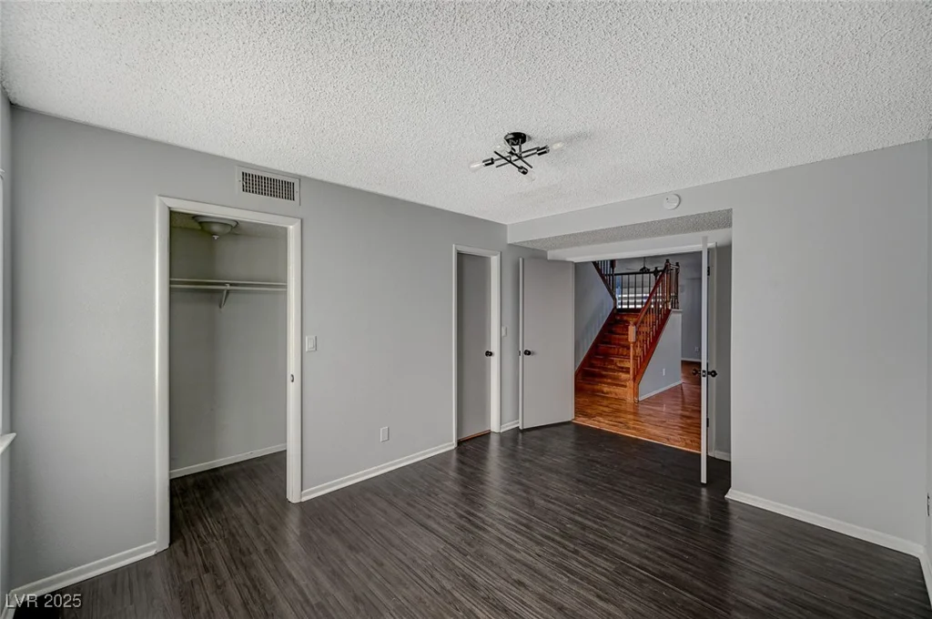 2101 Autumn Lull, Las Vegas, NV 89146