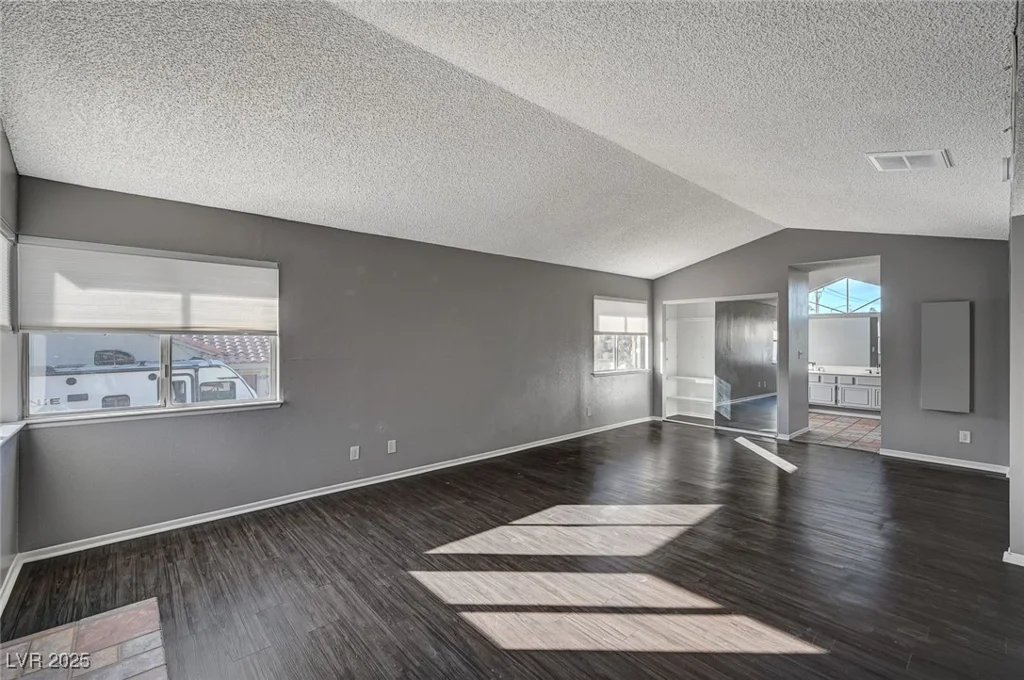 2101 Autumn Lull, Las Vegas, NV 89146