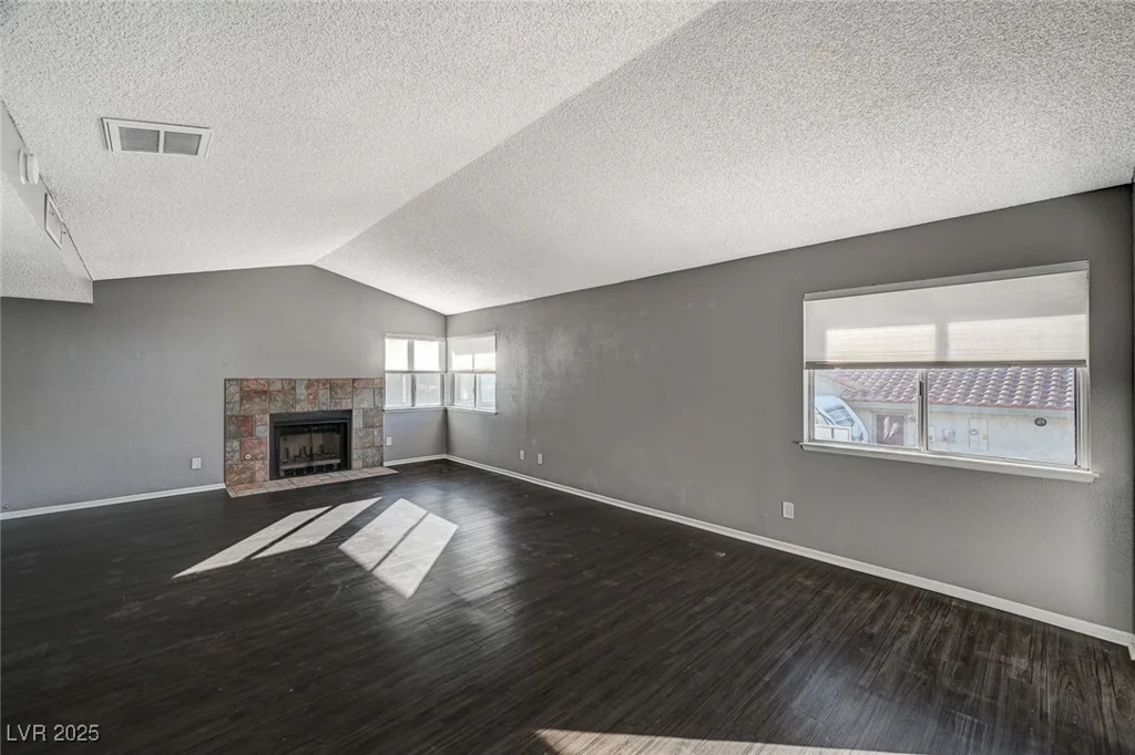 2101 Autumn Lull, Las Vegas, NV 89146