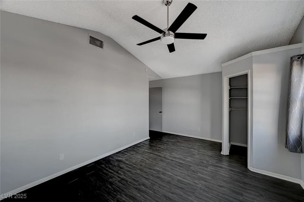 2101 Autumn Lull, Las Vegas, NV 89146