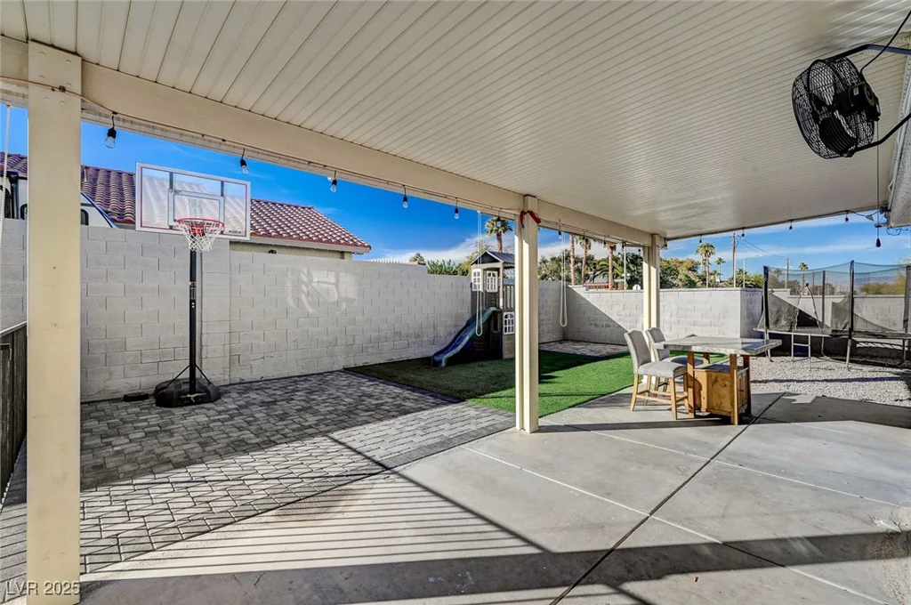 2101 Autumn Lull, Las Vegas, NV 89146