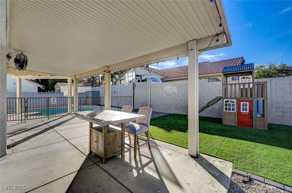 2101 Autumn Lull, Las Vegas, NV 89146