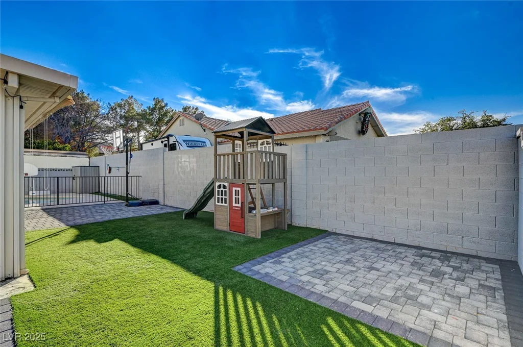 2101 Autumn Lull, Las Vegas, NV 89146