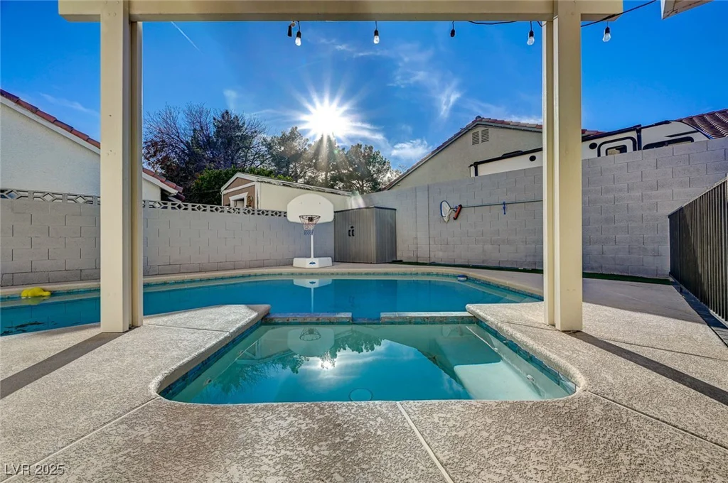 2101 Autumn Lull, Las Vegas, NV 89146