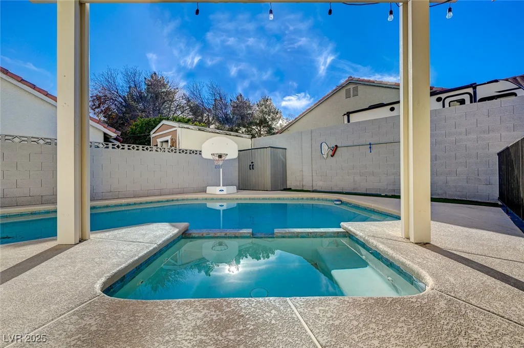 2101 Autumn Lull, Las Vegas, NV 89146