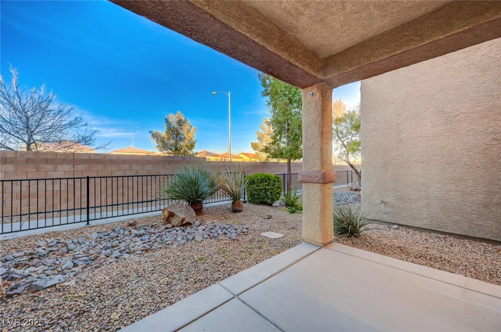 8856 Ashley Park, Las Vegas, NV 89148