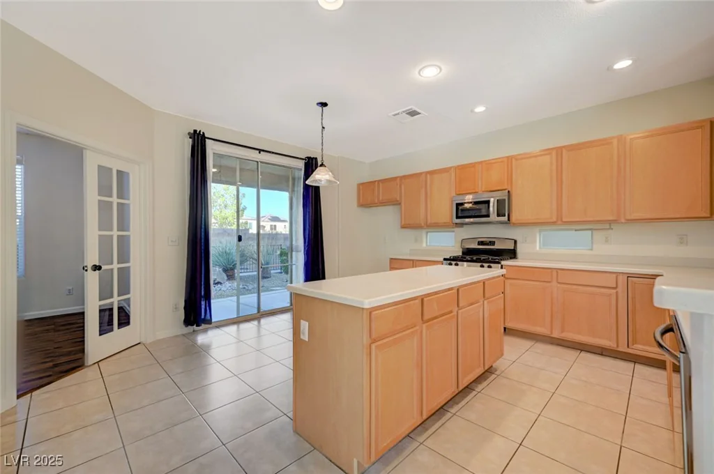 8856 Ashley Park, Las Vegas, NV 89148