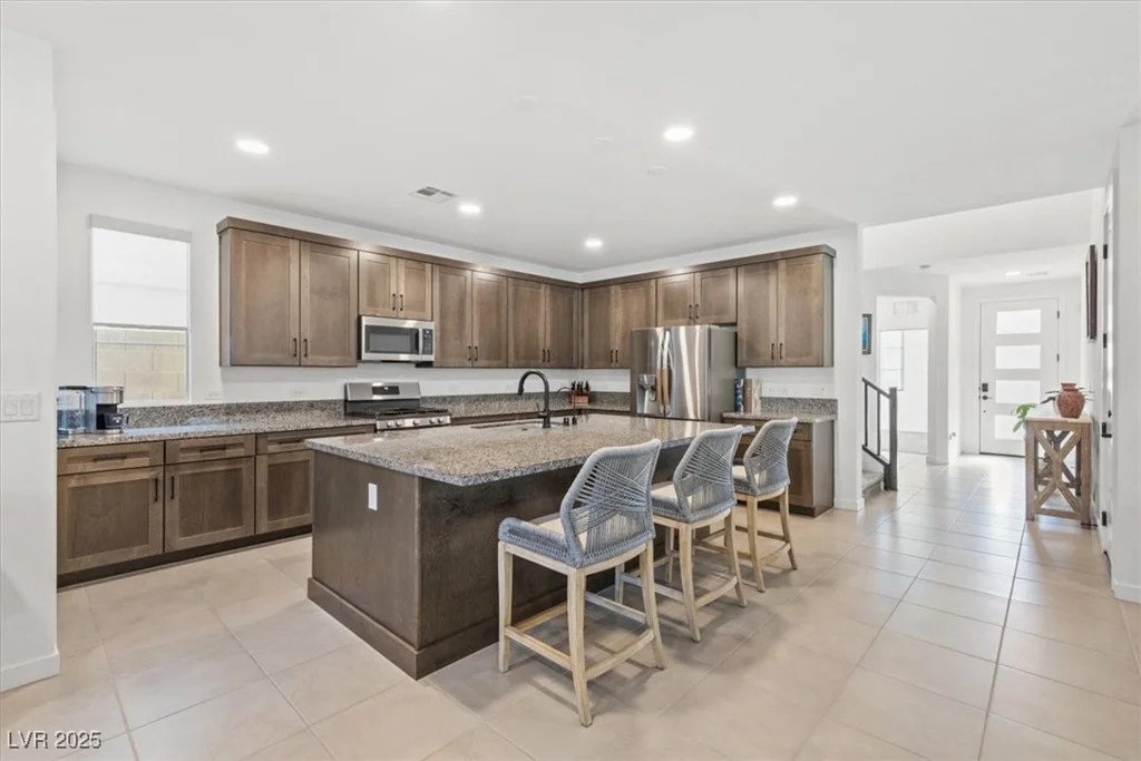 6833 Desert Finch, North Las Vegas, NV 89084