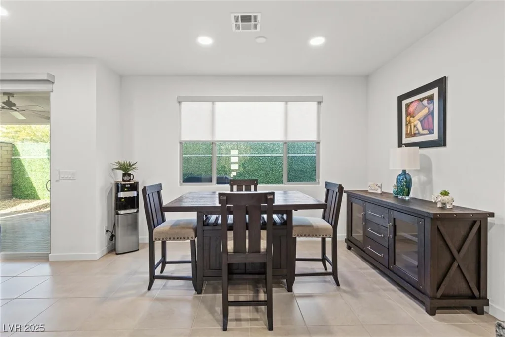6833 Desert Finch, North Las Vegas, NV 89084