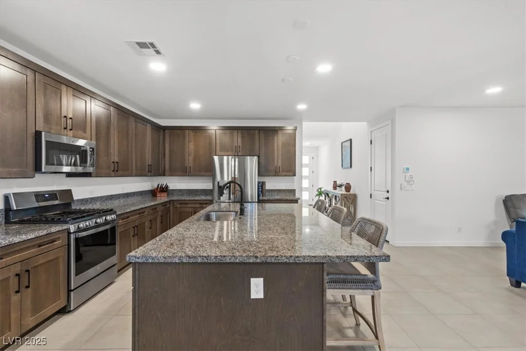 6833 Desert Finch, North Las Vegas, NV 89084