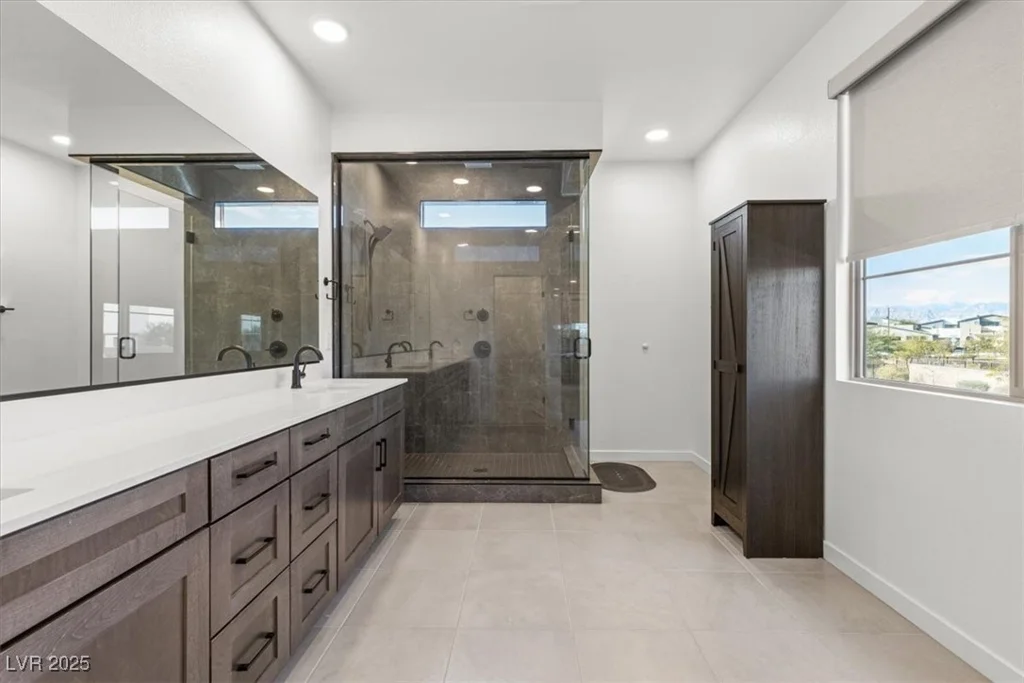 6833 Desert Finch, North Las Vegas, NV 89084