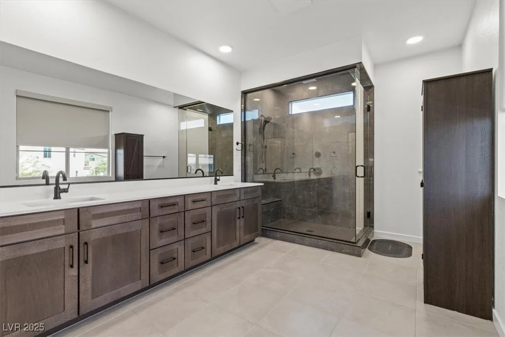 6833 Desert Finch, North Las Vegas, NV 89084