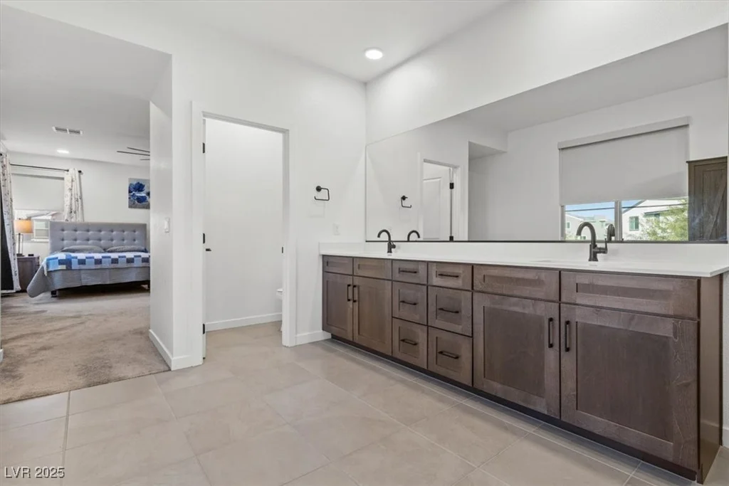 6833 Desert Finch, North Las Vegas, NV 89084