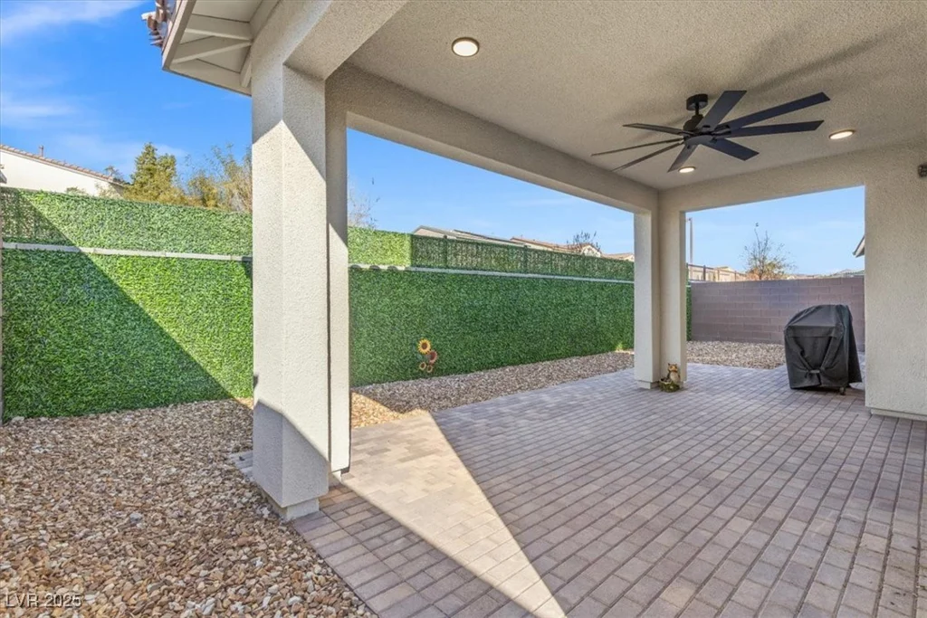 6833 Desert Finch, North Las Vegas, NV 89084