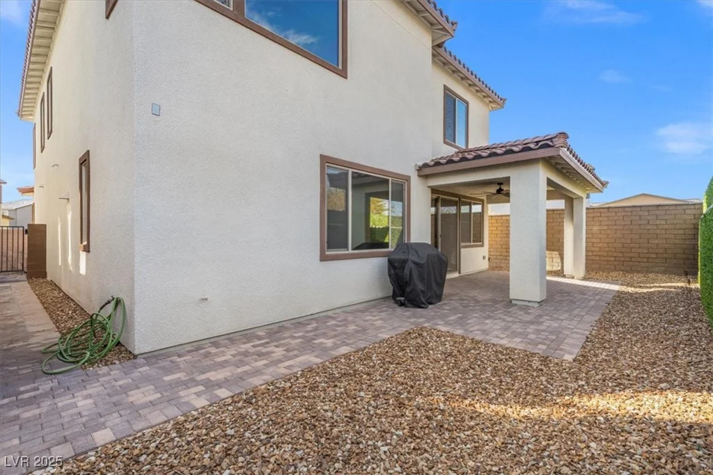 6833 Desert Finch, North Las Vegas, NV 89084