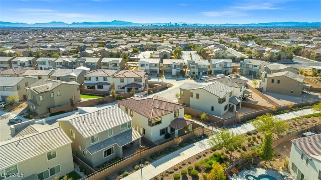 6833 Desert Finch, North Las Vegas, NV 89084