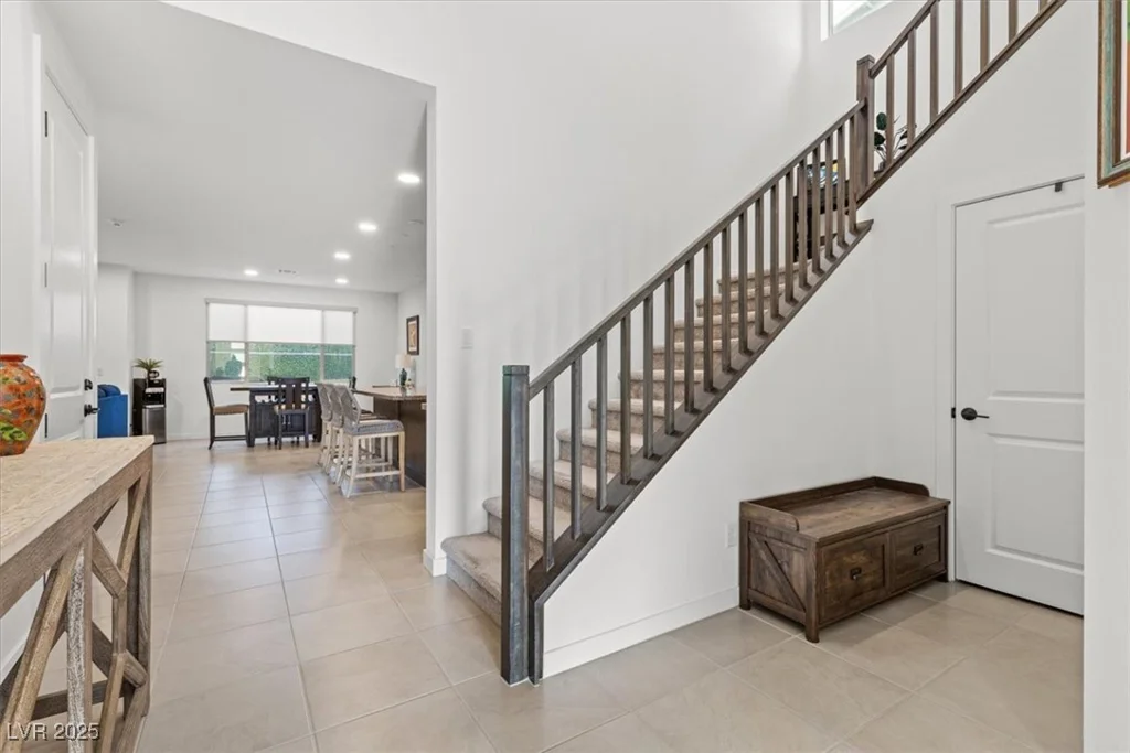 6833 Desert Finch, North Las Vegas, NV 89084