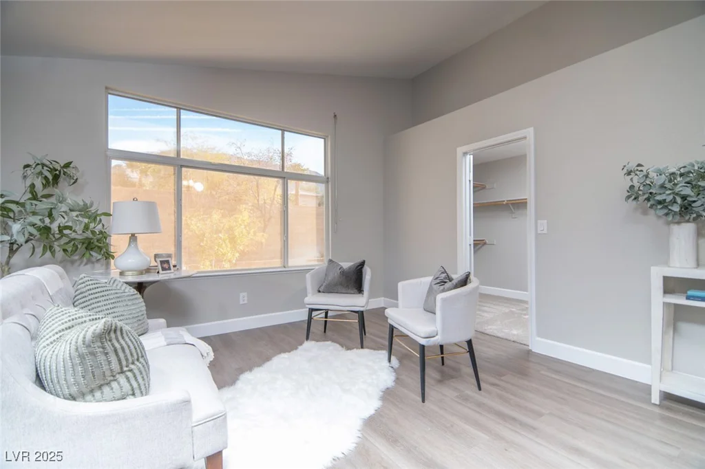 1240 Honey Lake, Las Vegas, NV 89110