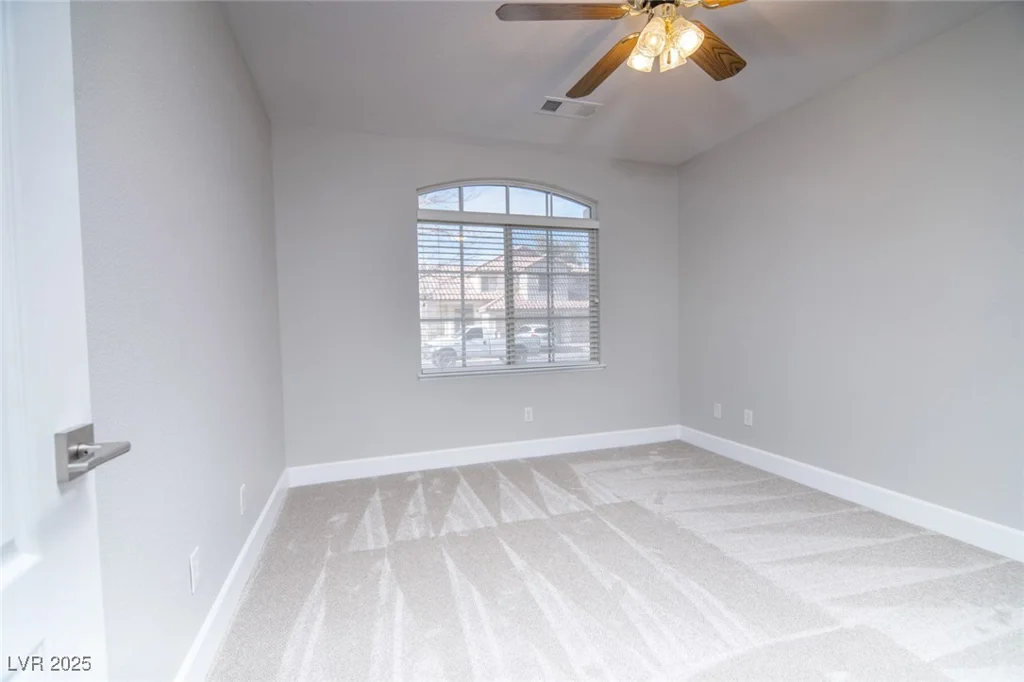 1240 Honey Lake, Las Vegas, NV 89110