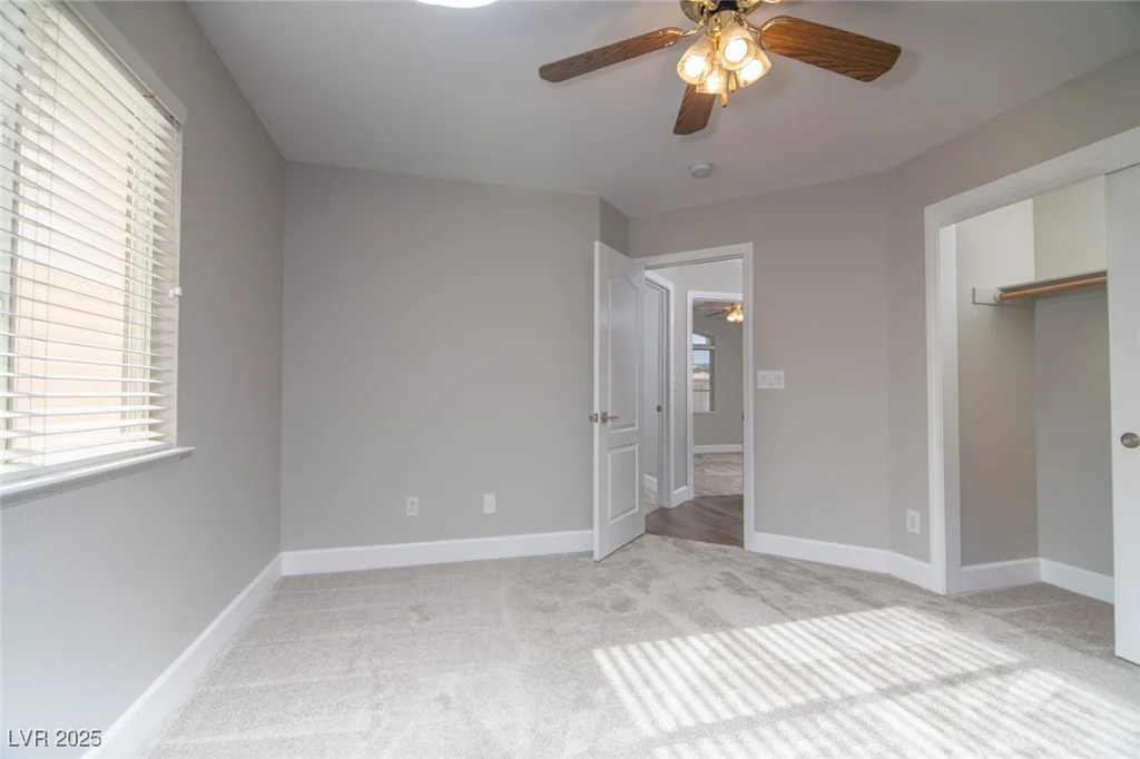 1240 Honey Lake, Las Vegas, NV 89110