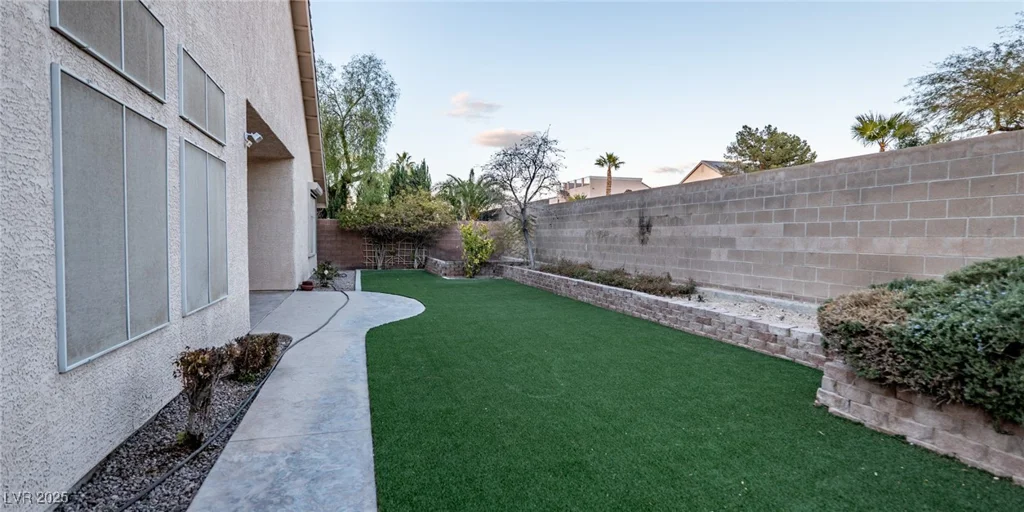 1240 Honey Lake, Las Vegas, NV 89110