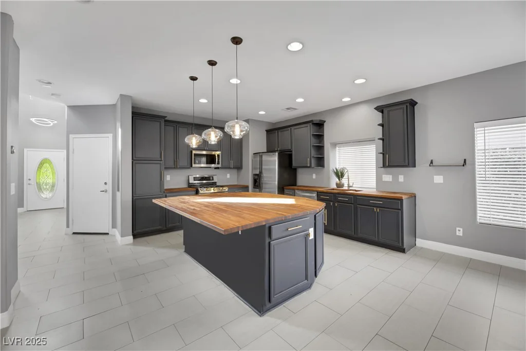 5962 Bassio, Las Vegas, NV 89141