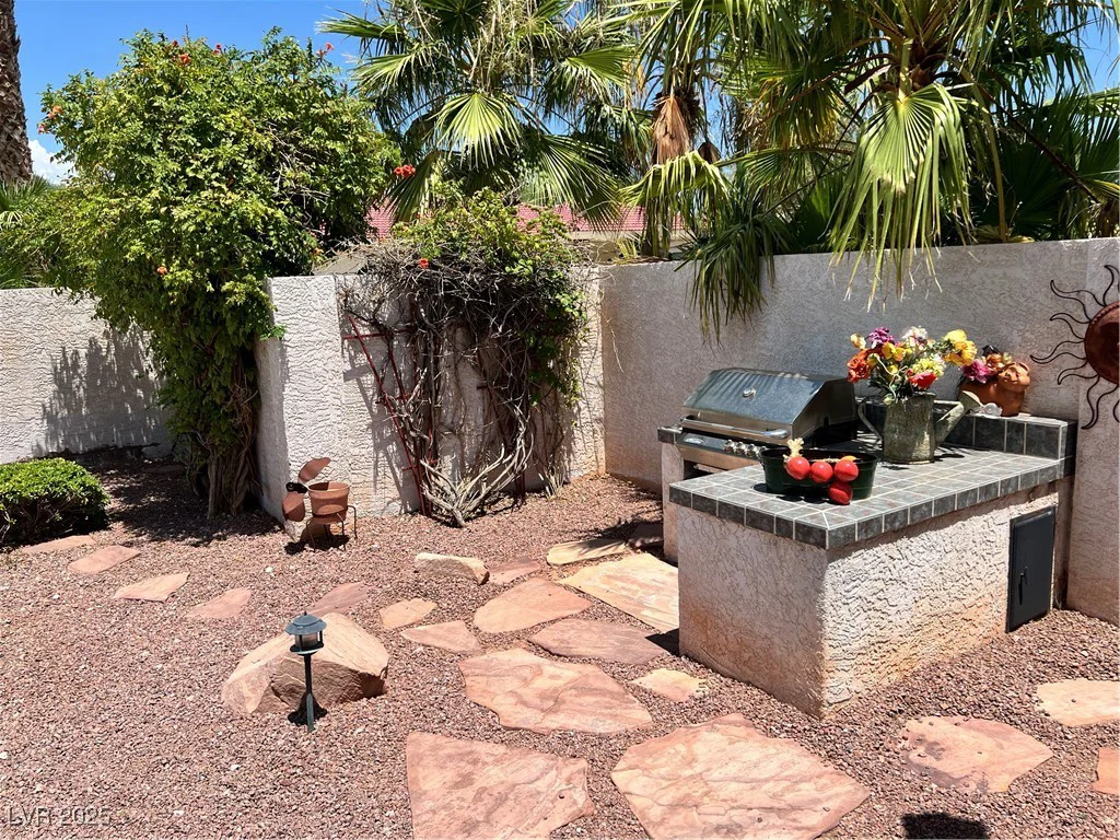 7456 Ute Meadows, Las Vegas, NV 89129