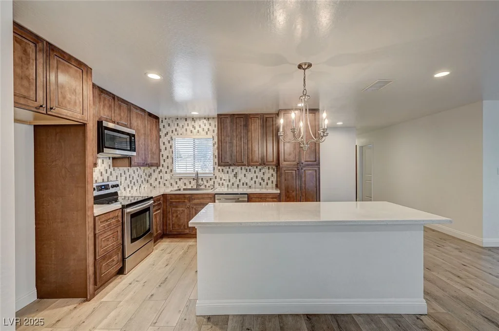 4457 Dennis, Las Vegas, NV 89121