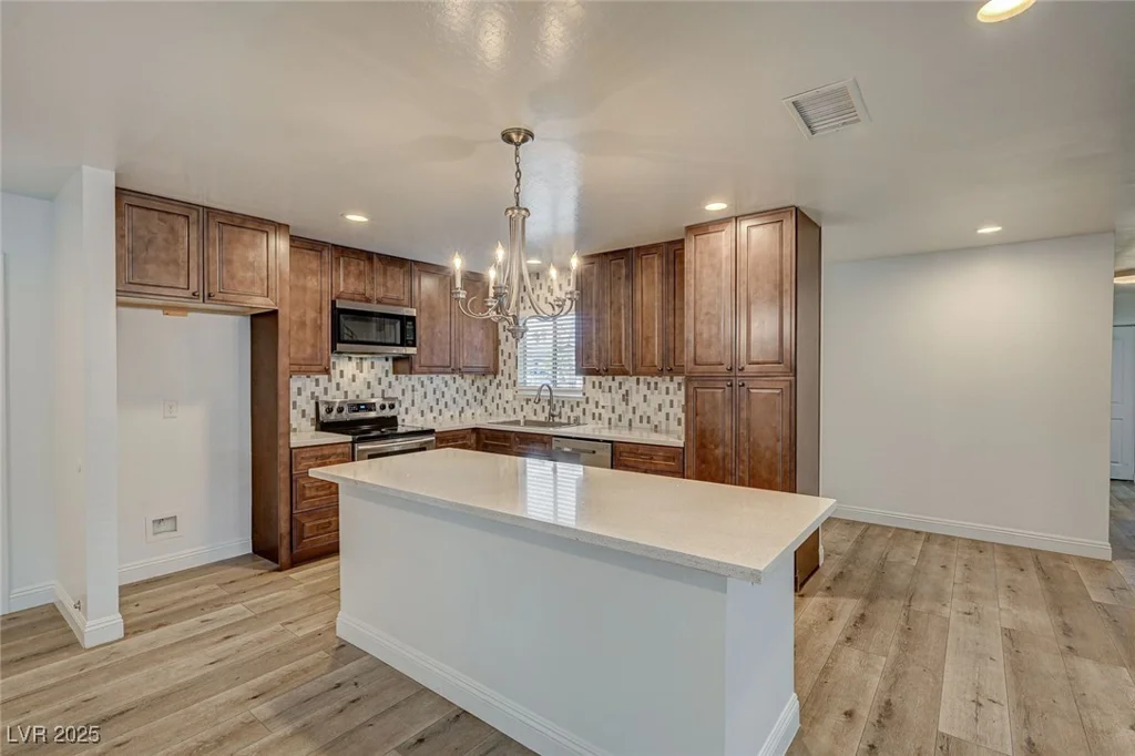 4457 Dennis, Las Vegas, NV 89121
