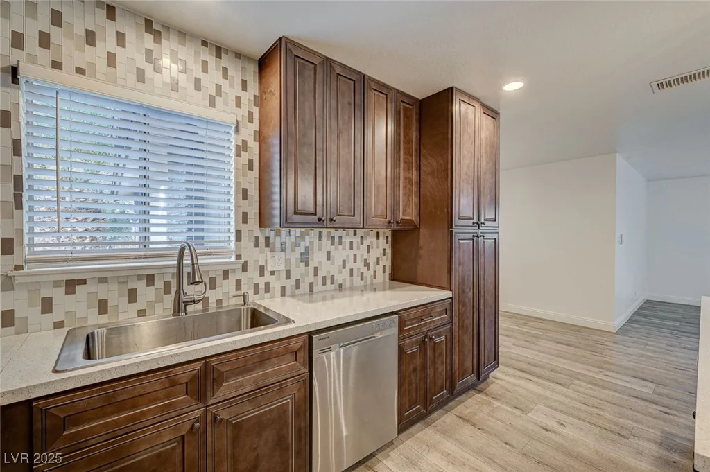 4457 Dennis, Las Vegas, NV 89121
