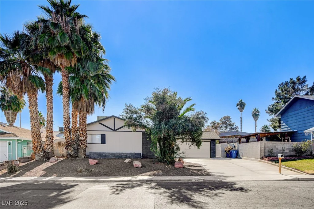4457 Dennis, Las Vegas, NV 89121