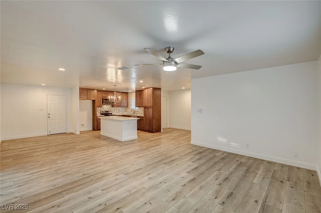 4457 Dennis, Las Vegas, NV 89121