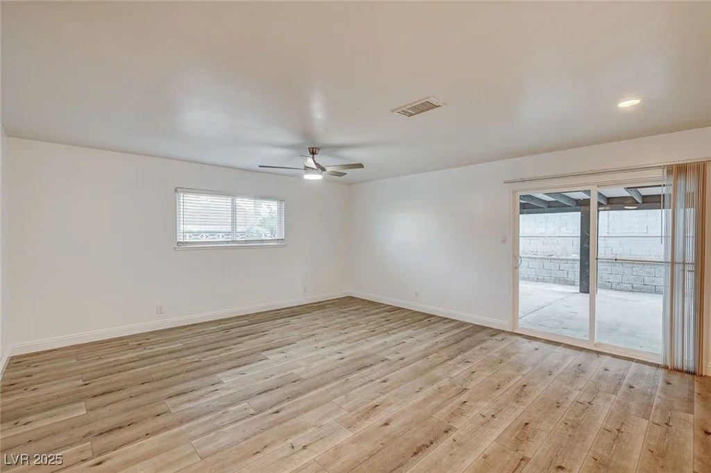 4457 Dennis, Las Vegas, NV 89121