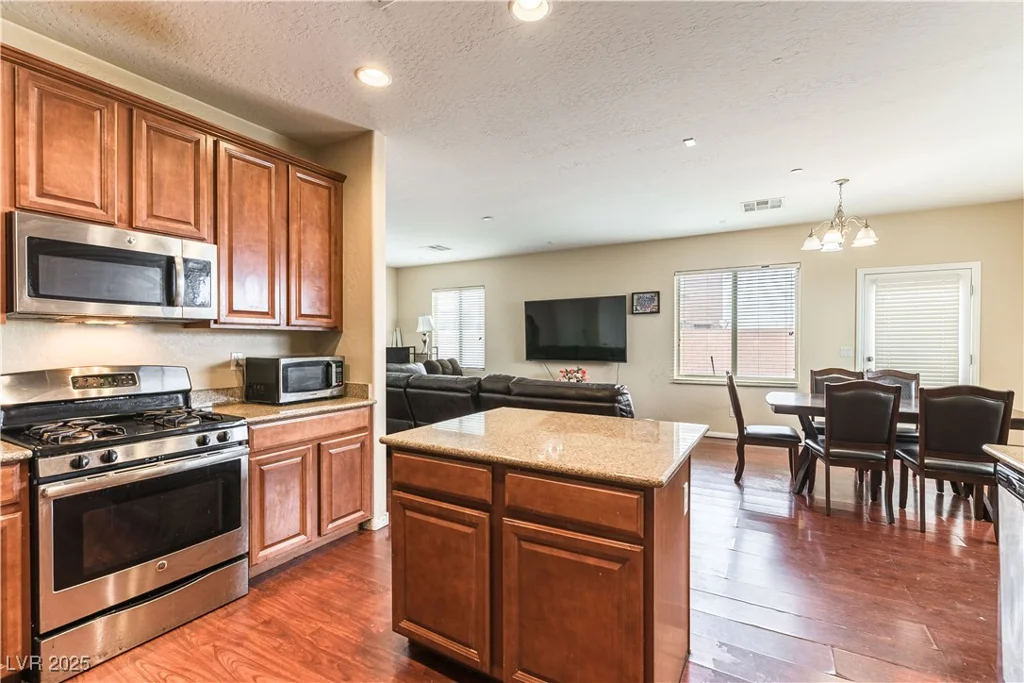 658 Forest Peak, Henderson, NV 89011