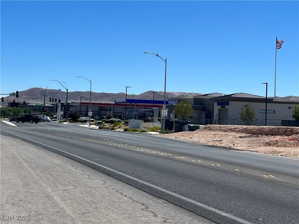 10410 Dean Martin Dr, Las Vegas, NV 89141