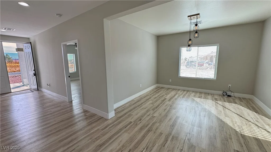 2560 Tahachapi, Pahrump, NV 89048