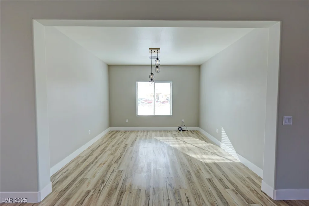 2560 Tahachapi, Pahrump, NV 89048