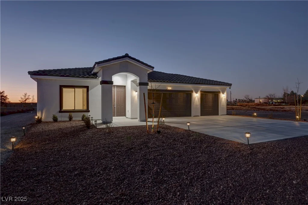 2560 Tahachapi, Pahrump, NV 89048