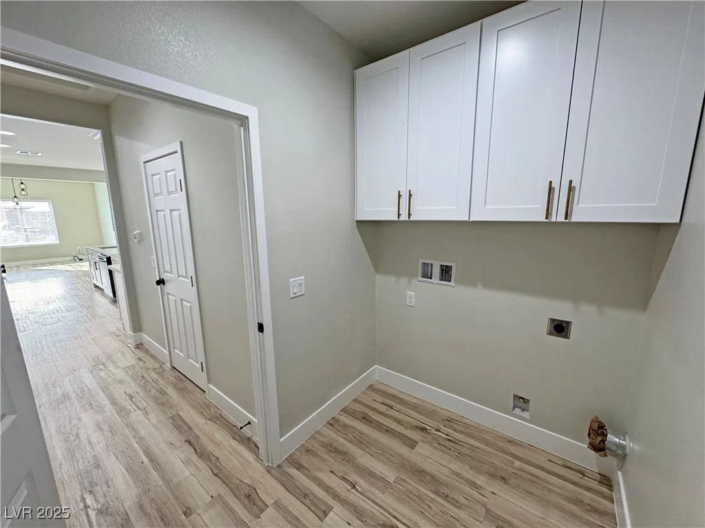 2560 Tahachapi, Pahrump, NV 89048