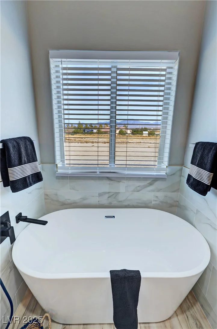 2560 Tahachapi, Pahrump, NV 89048