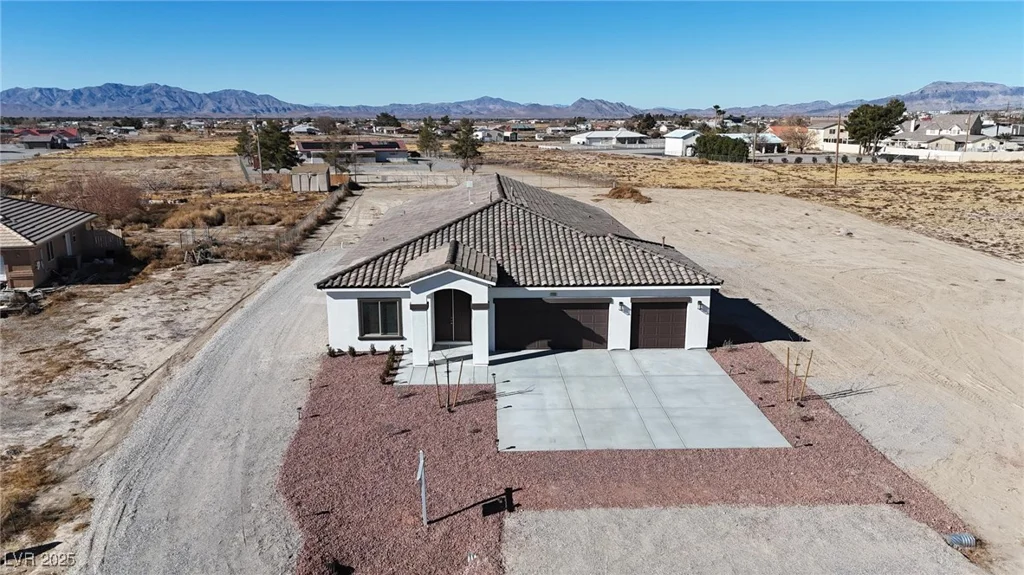 2560 Tahachapi, Pahrump, NV 89048