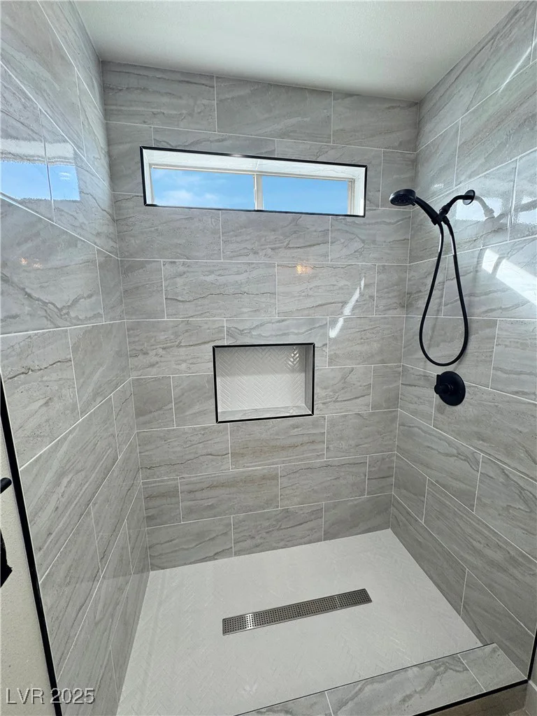 2560 Tahachapi, Pahrump, NV 89048