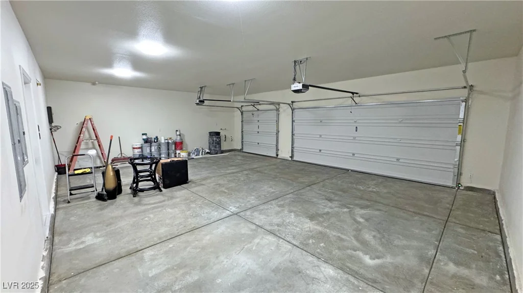 2560 Tahachapi, Pahrump, NV 89048