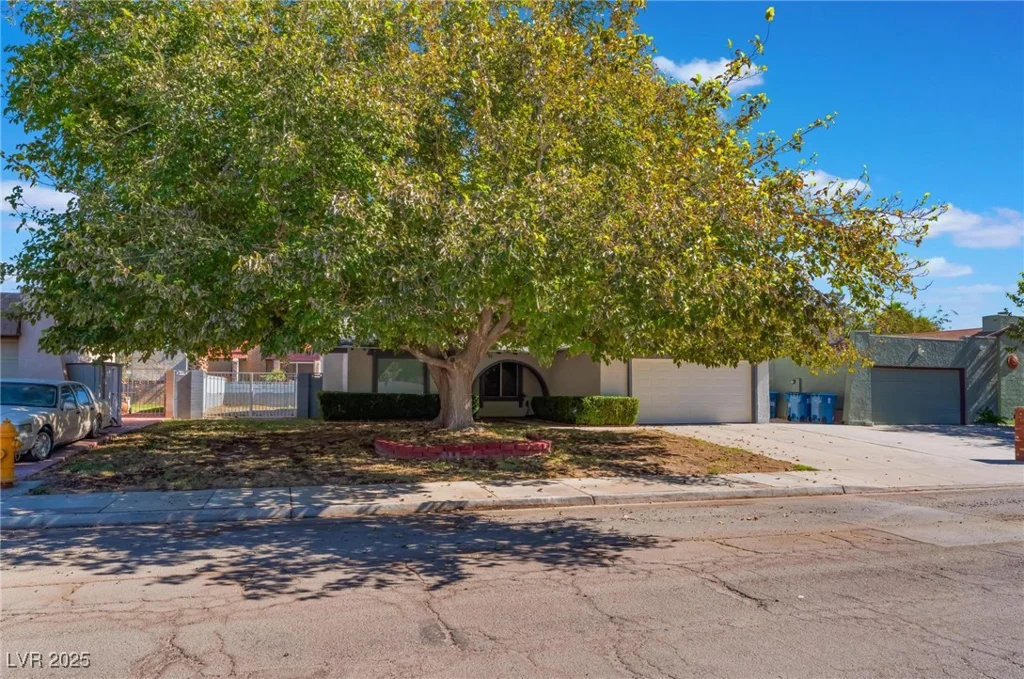 4850 Aveneda Grande, Las Vegas, NV 89121