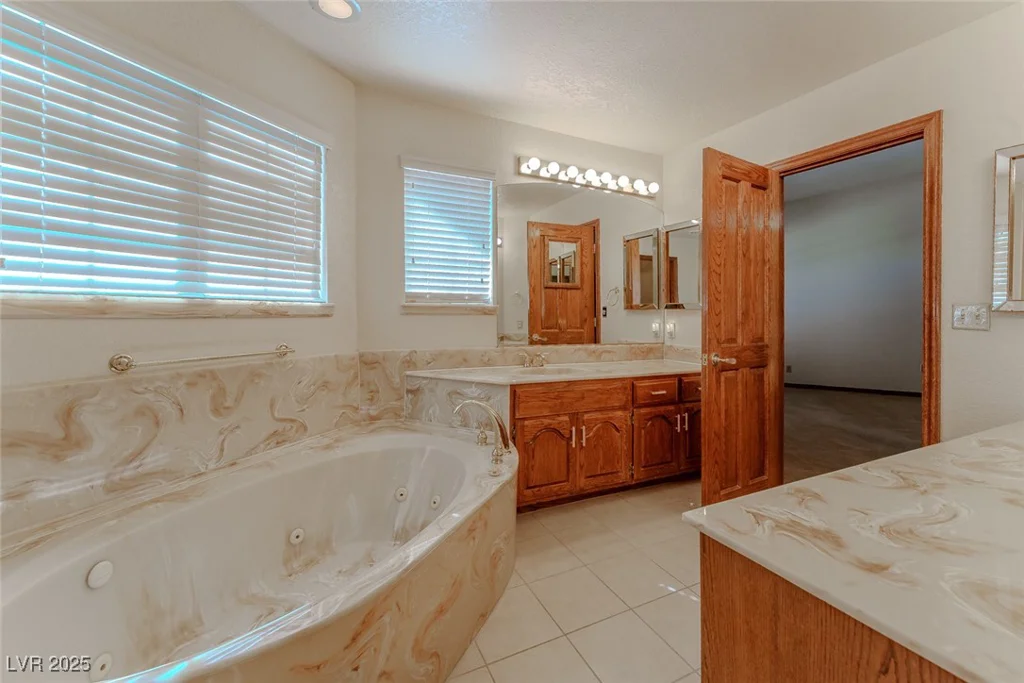 56 Sawgrass, Las Vegas, NV 89113