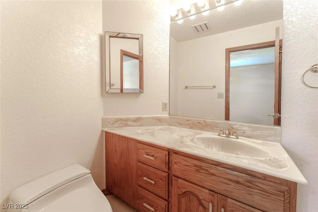 56 Sawgrass, Las Vegas, NV 89113