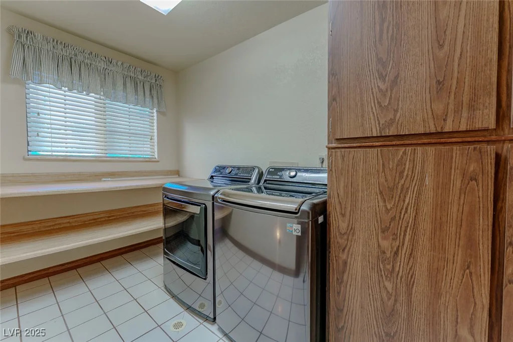 56 Sawgrass, Las Vegas, NV 89113
